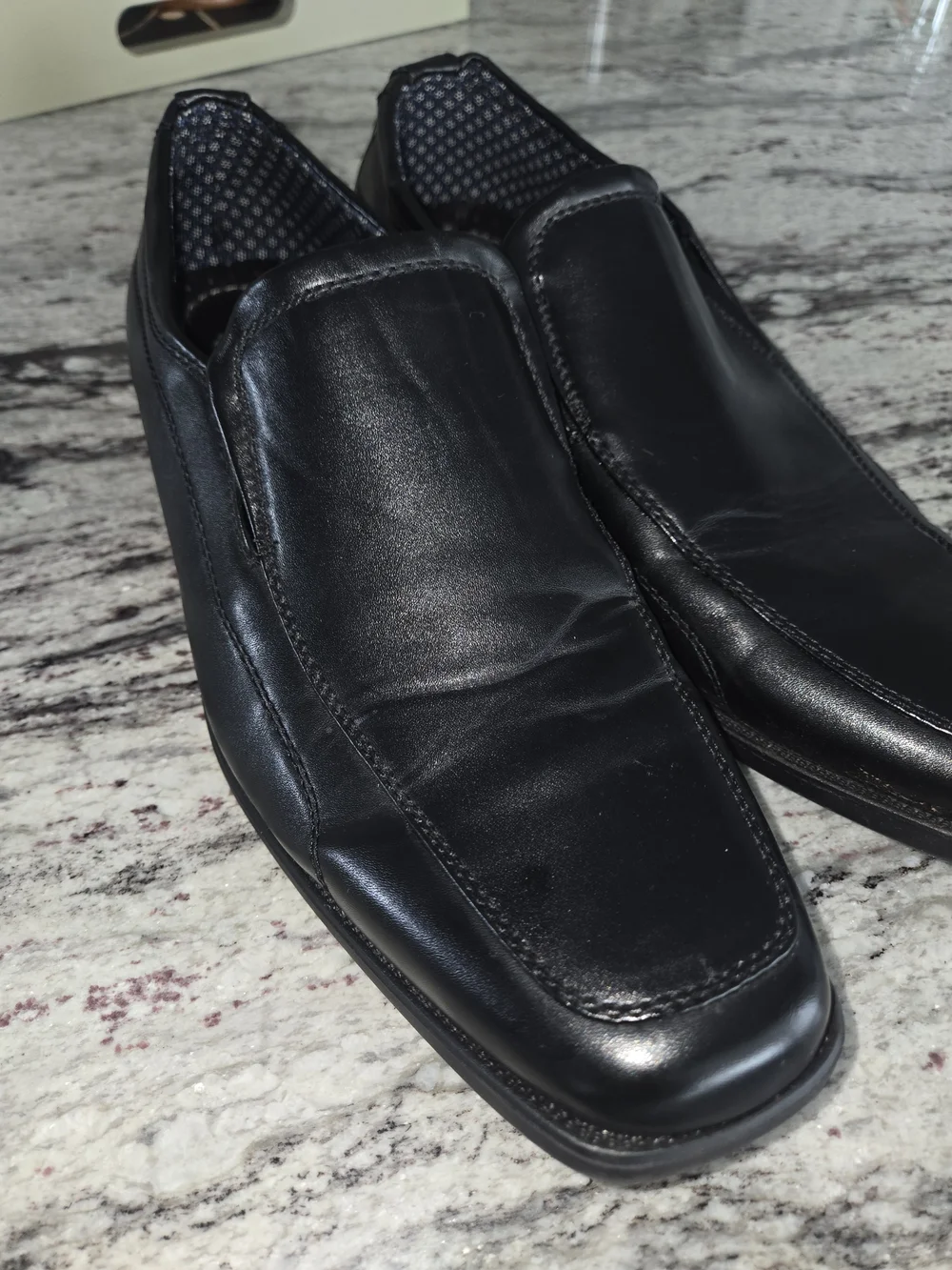 Perry Ellis smooth black